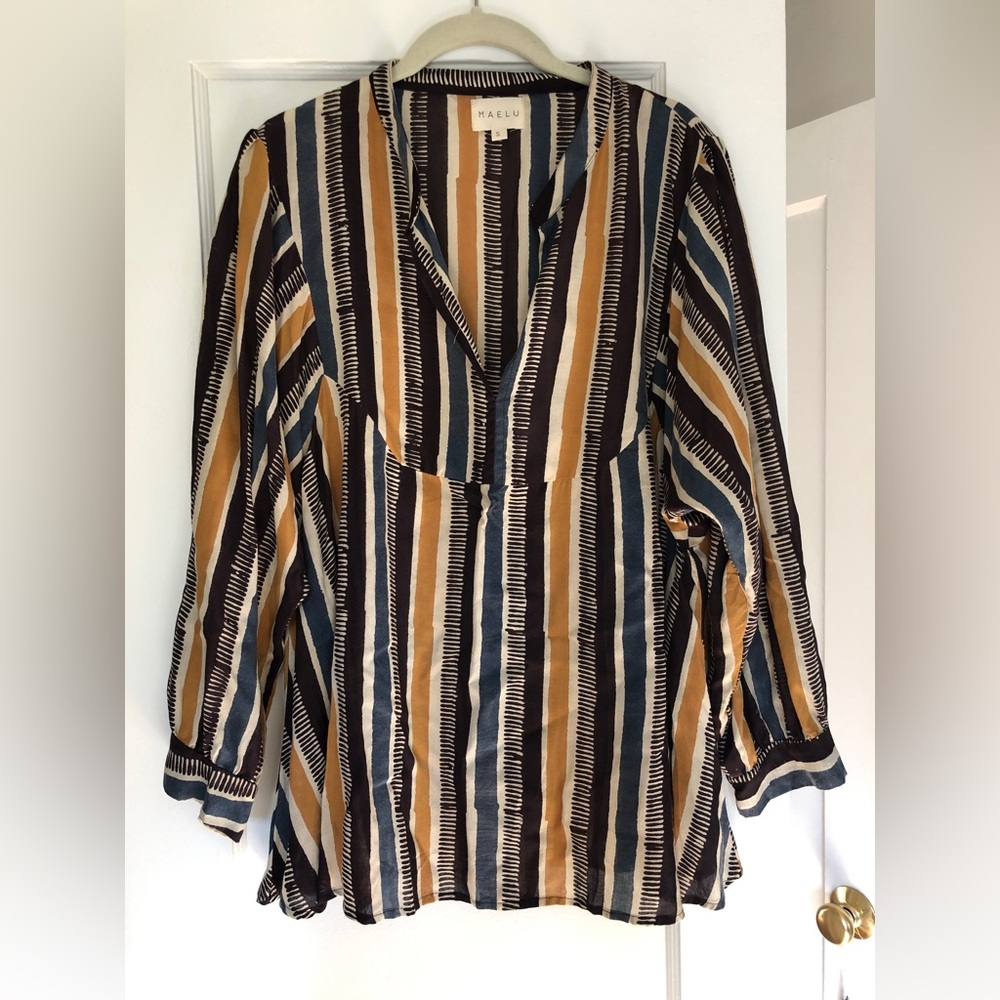 Maelu blouse size small